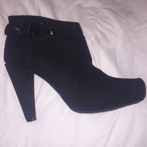 Black heeled booties